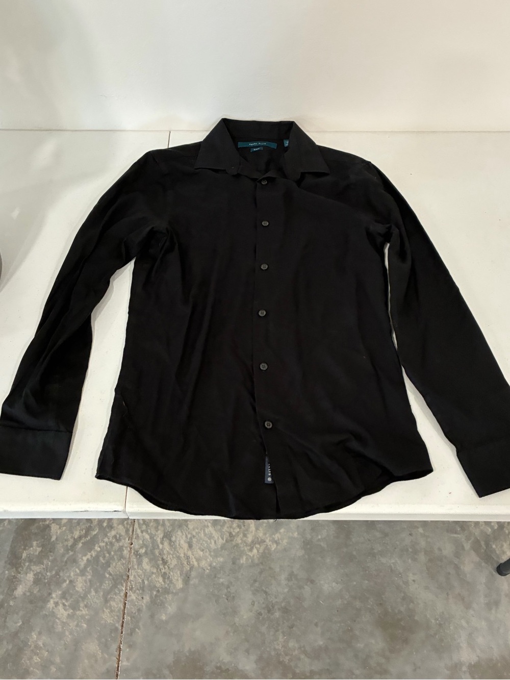 Perry Ellis Men’s small black long sleeve button up shirt